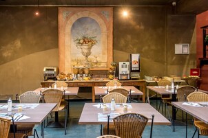 Daily buffet breakfast (EUR 16 per person)