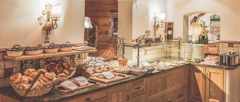 Free daily local cuisine breakfast