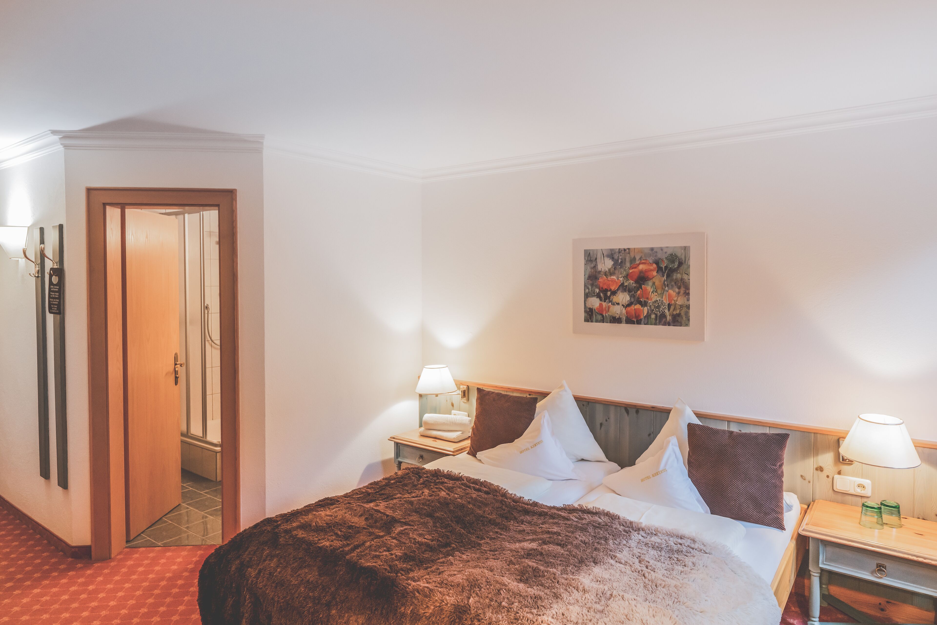 classic double room | in-room safe, desk, free wifi