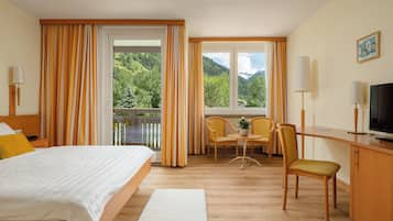 Comfort Double Room, Balcony, Mountain View | In-room safe, desk, WiFi (free), bed sheets