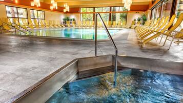 Indoor spa tub