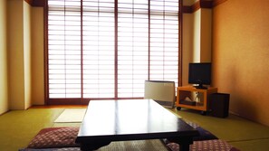 Japanese traditional room with bathroom (Adult 3-4)