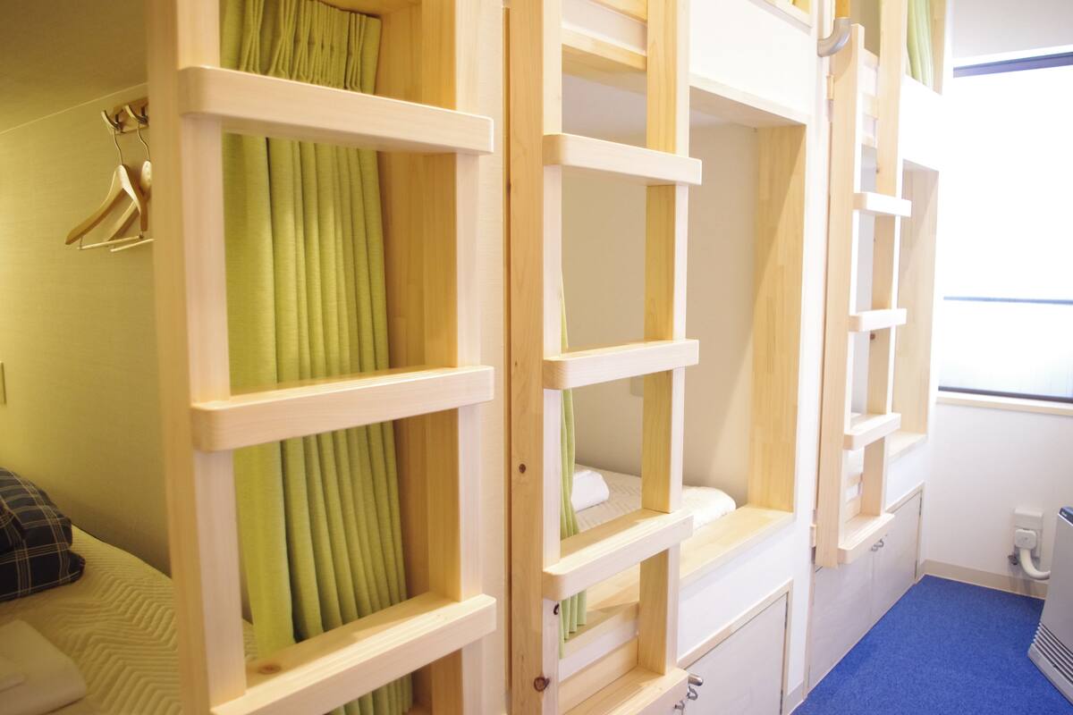 宿舍 (Cabin bed/1 Bunk bed) | 羽绒被、免费 WiFi、床单