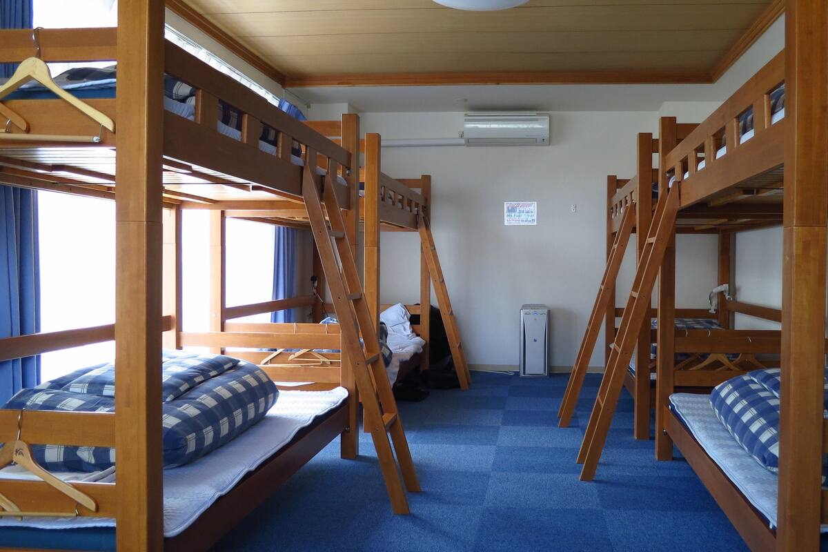 宿舍, 男女混合宿舍 (9 Beds) | 羽绒被、免费 WiFi、床单