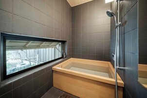 傳統單棟房屋, 1 間臥室, 廚房, 花園景 | 浴室 | 花灑/浴缸組合、浸缸、免費梳洗用品、風筒