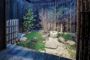 Garden - Akane-an Machiya Holiday House (Kyoto)