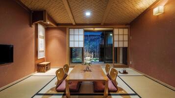 Traditional House, 1 Bedroom, Kitchen, Garden View | Living room | LCD TV