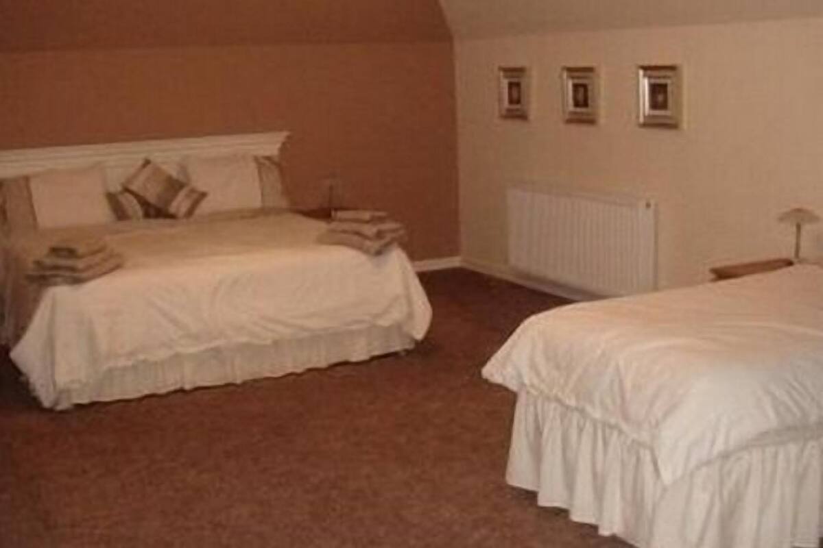 Iron/ironing board (on request), WiFi (free)