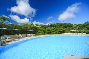 Seasonal outdoor pool