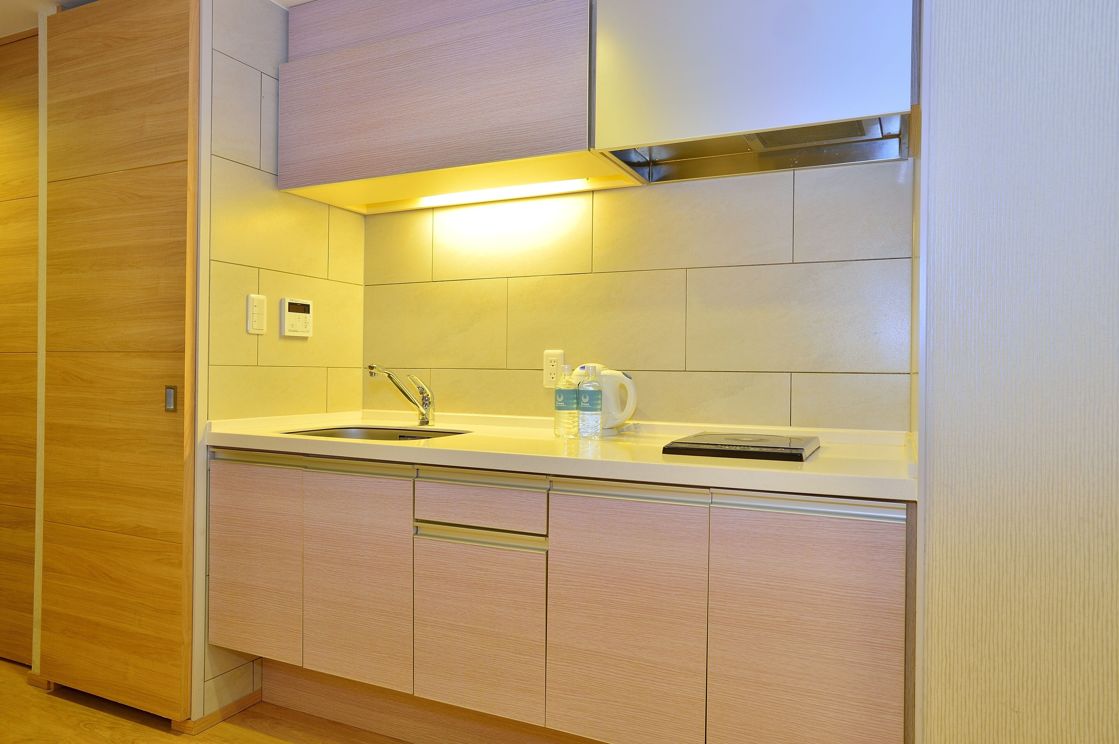 fridge, microwave, stovetop, freezer