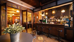 Bar (on property) - Anggun Boutique Hotel (Kuala Lumpur)