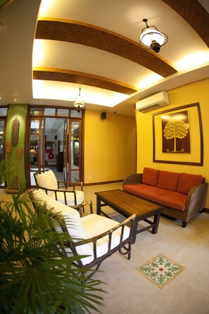 Lobby sitting area - Anggun Boutique Hotel (Kuala Lumpur)