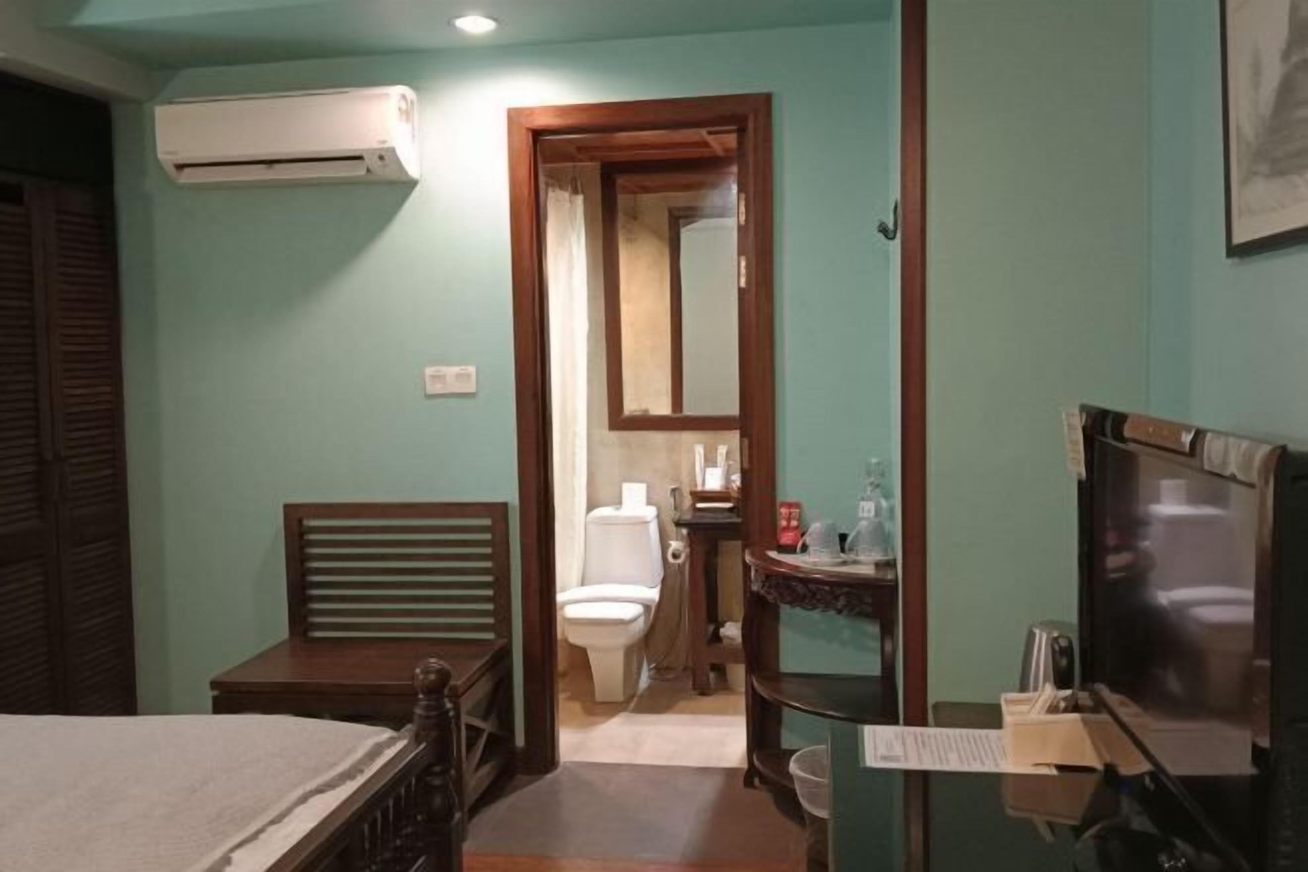 Pillowtop beds, minibar, in-room safe, individually decorated