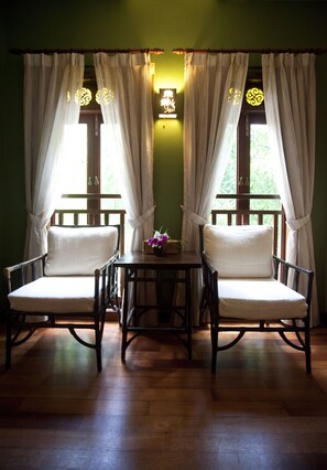 LCD TV, computer - Anggun Boutique Hotel (Kuala Lumpur)