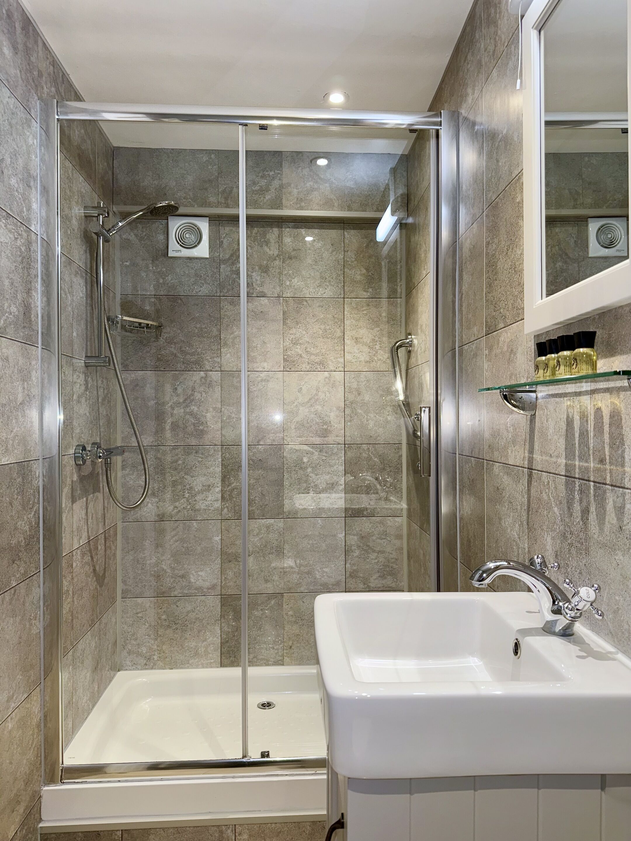 Double Room, Ensuite, Garden View | Bathroom