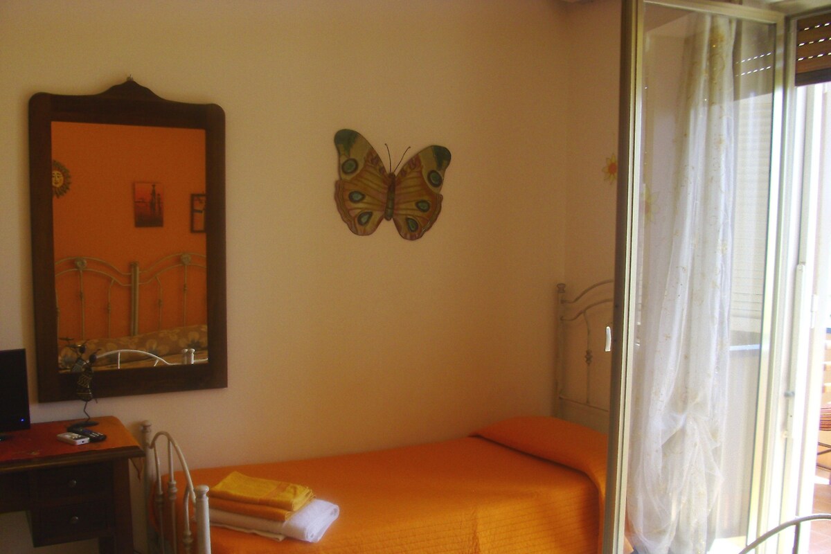 Triple Room, Balcony (Elegance) | Select Comfort beds, minibar, desk, iron/ironing board