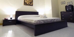 Phòng 3, quang cảnh biển | Bộ đồ giường cao cấp, nệm có lớp đệm bông 
