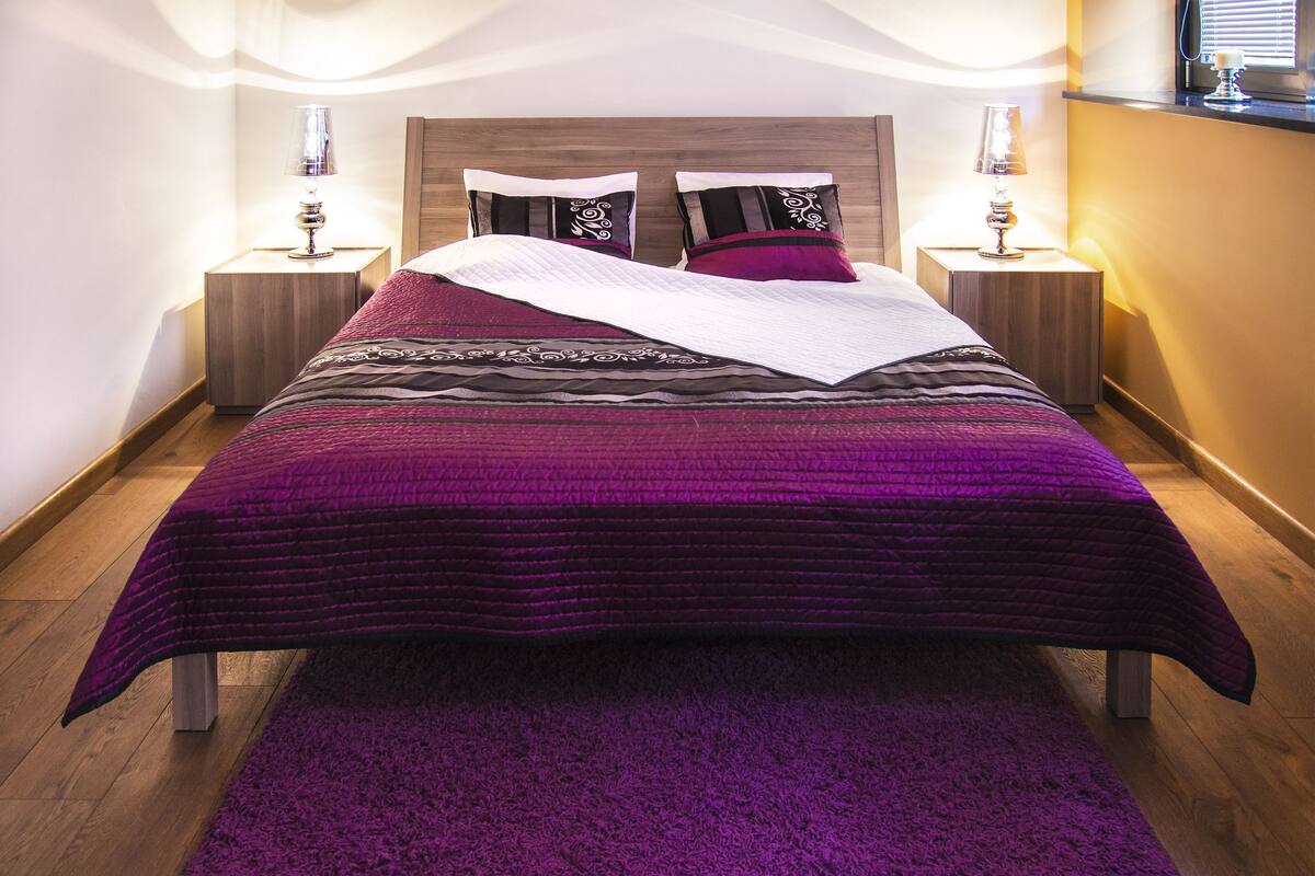 Iron/ironing board, cribs (free), rollaway beds (surcharge), WiFi (free)