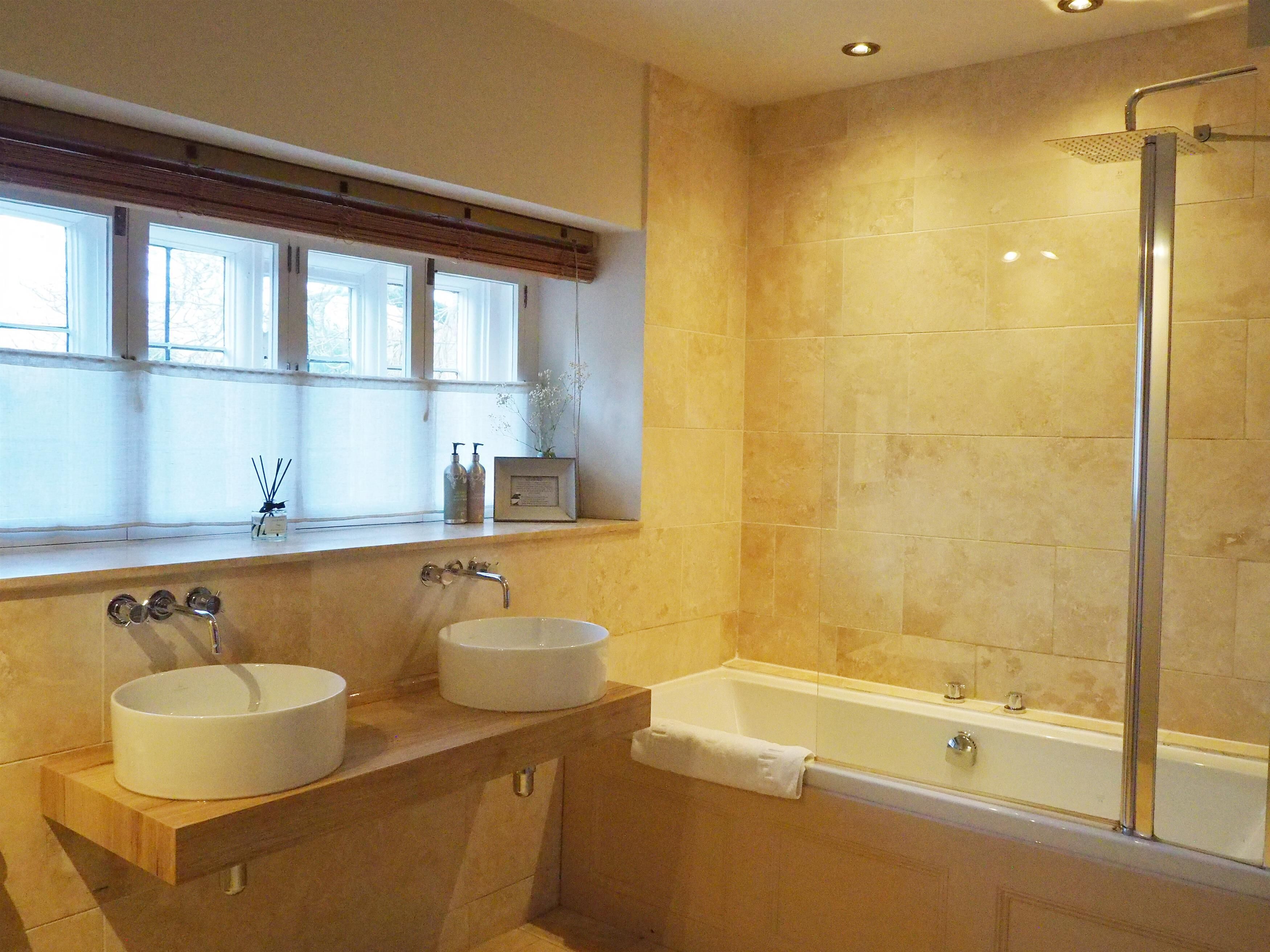 Premium Double Room | Bathroom