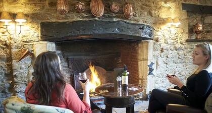 Bear and Ragged Staff