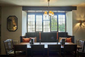 Meeting facility - Bear and Ragged Staff (Oxford)
