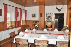 Restaurant - Hotel-Restaurant Auerhahn (Grevenkrug)