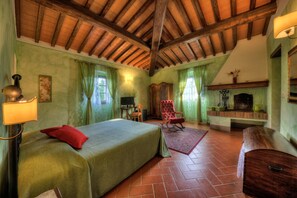 Minibar, desk, soundproofing, cots/infant beds - Relais Campiglioni (Montevarchi)