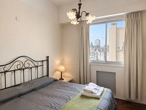 Quarto triplo standard | Cortinas blackout, quartos à prova de som, Wi-Fi de cortesia