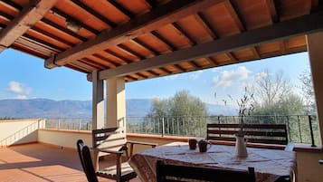 Departamento, 3 habitaciones (Lago) | Vista al cerro