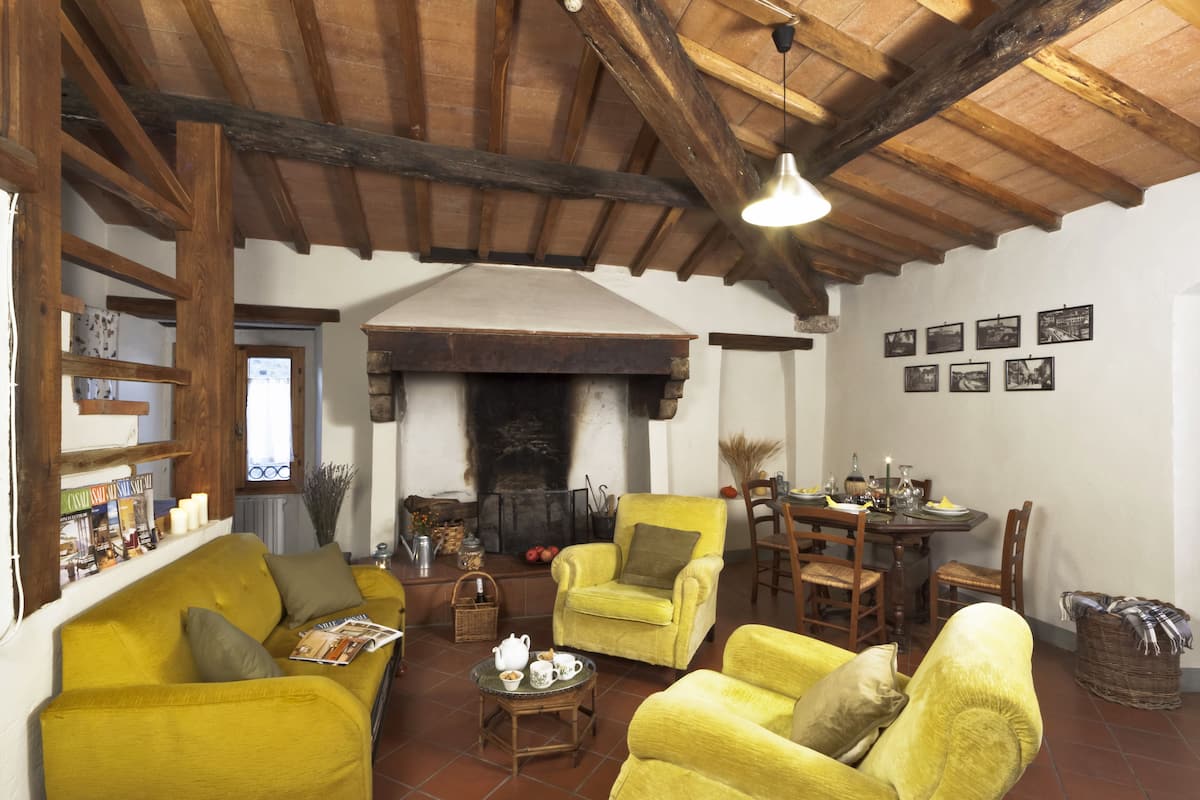 Apartment, 1 Schlafzimmer (Camino Capanni) | Wohnbereich | Flachbildfernseher