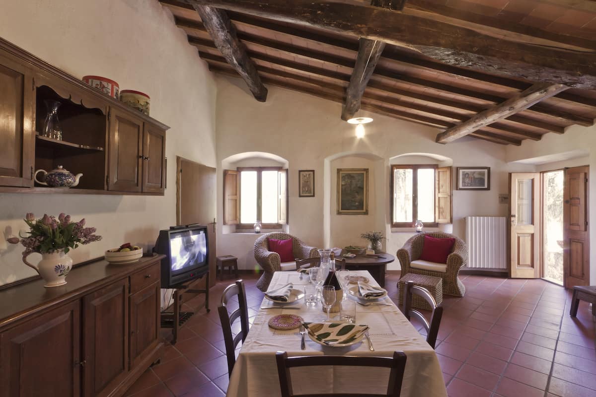 Apartment, 2 Schlafzimmer (Camino Ugo) | Wohnbereich | Flachbildfernseher