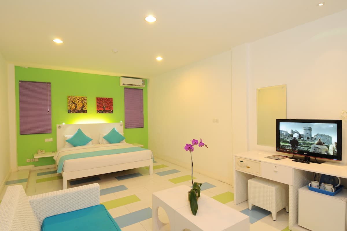 In-room safe, desk, cribs (free), rollaway beds (surcharge)