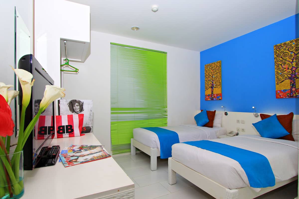 Standard Room | In-room safe, desk, cribs (free), rollaway beds (surcharge)