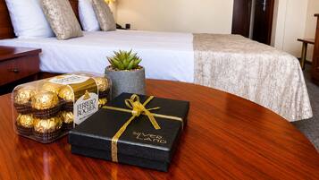 Pillowtop beds, minibar, desk, soundproofing