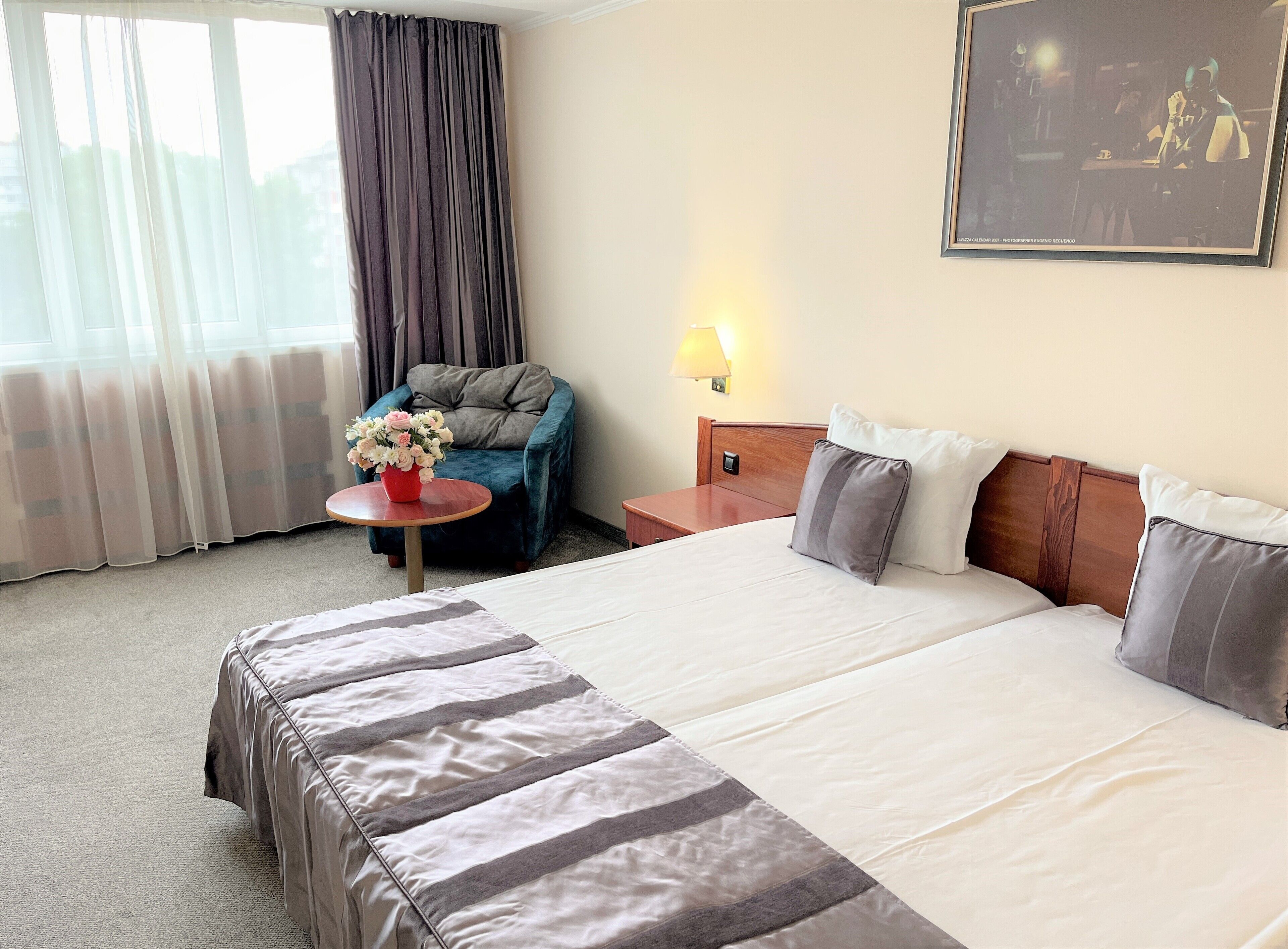 Standard Room | Pillowtop beds, minibar, desk, soundproofing