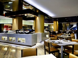 Café da manhã, almoço e jantar