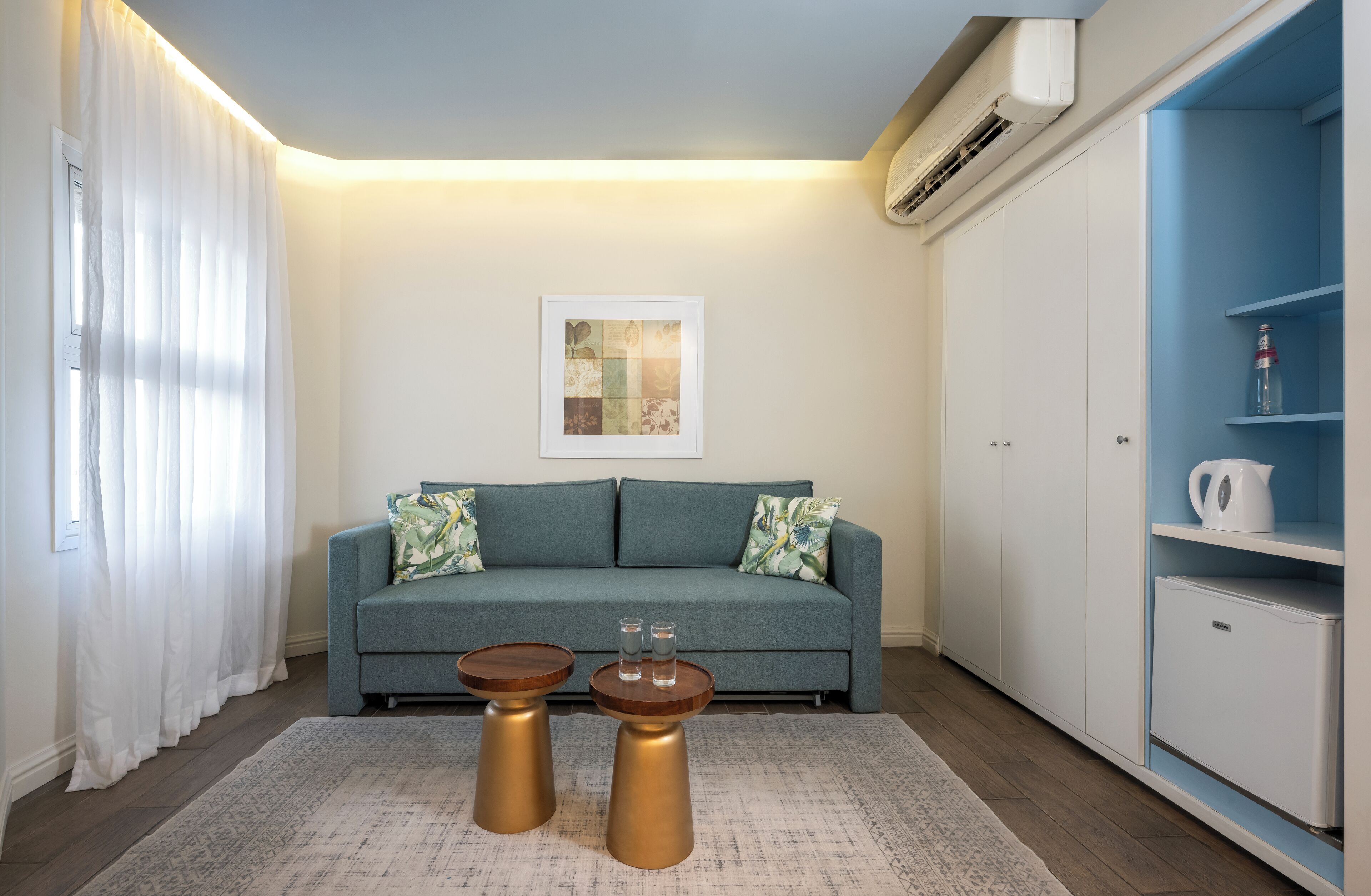 家庭客房 | 起居區 |  LCD 液晶電視、付費電影