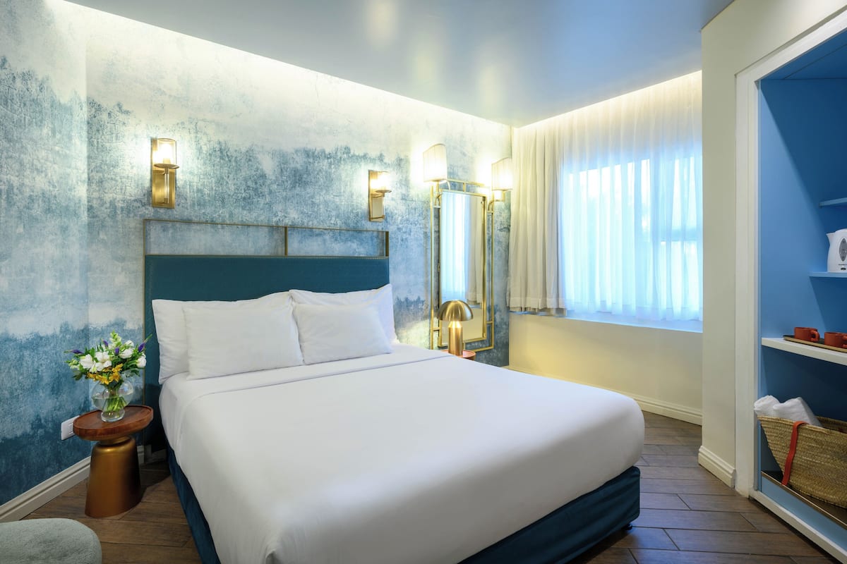 Junior Room