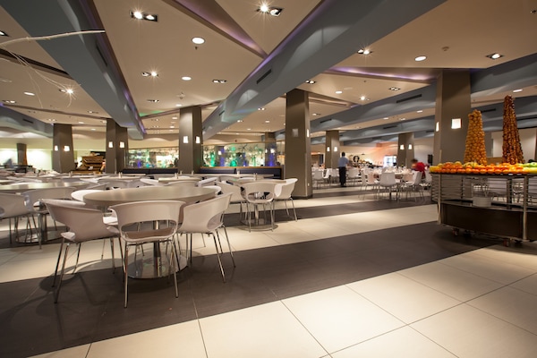 Termasuk sarapan bufet setiap hari