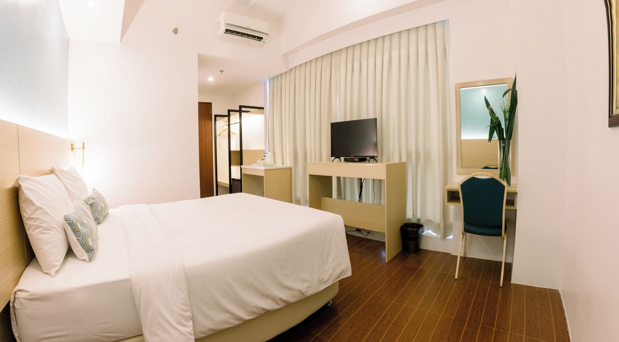 Photo - Allure Hotel & Suites