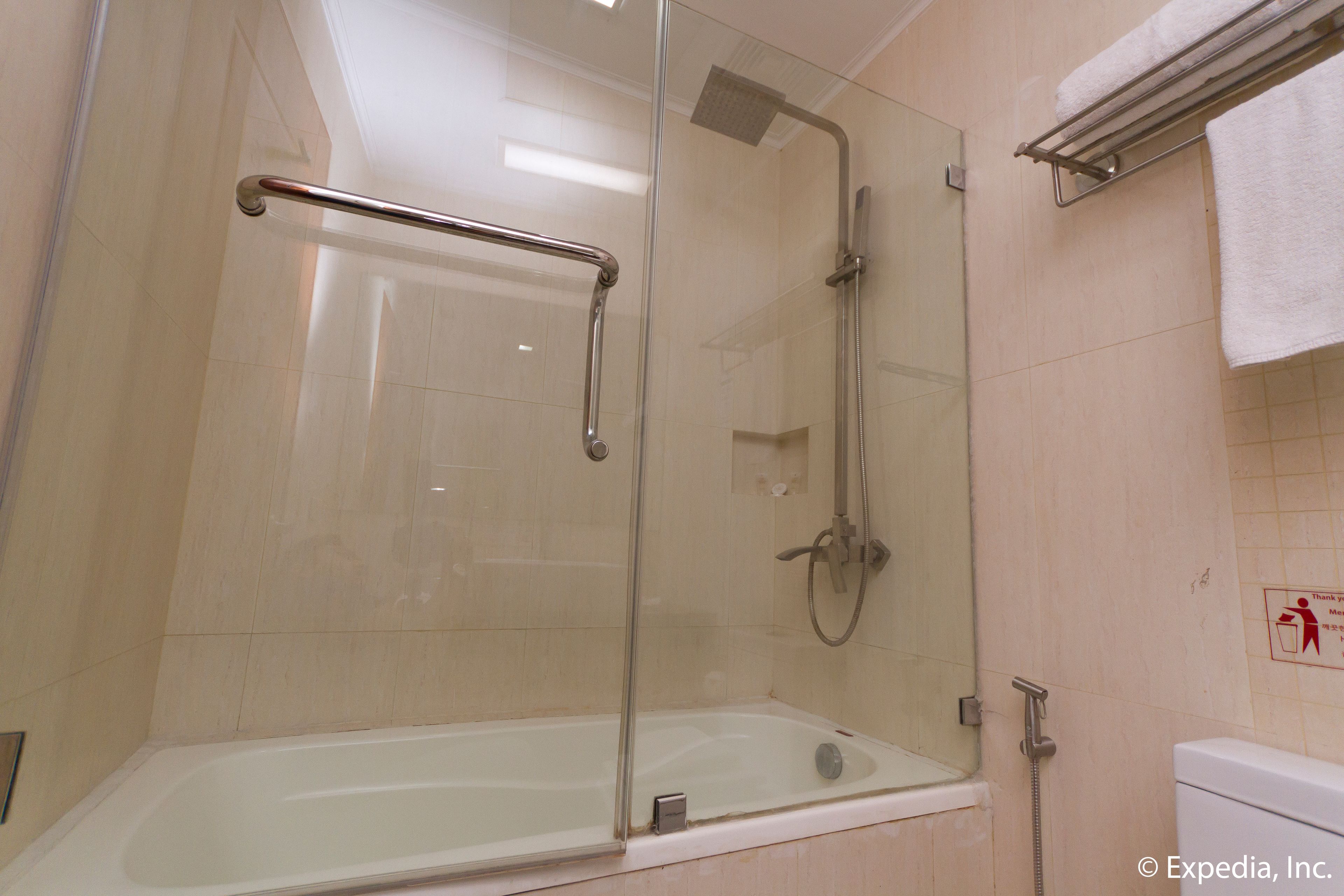 Photo - Allure Hotel & Suites