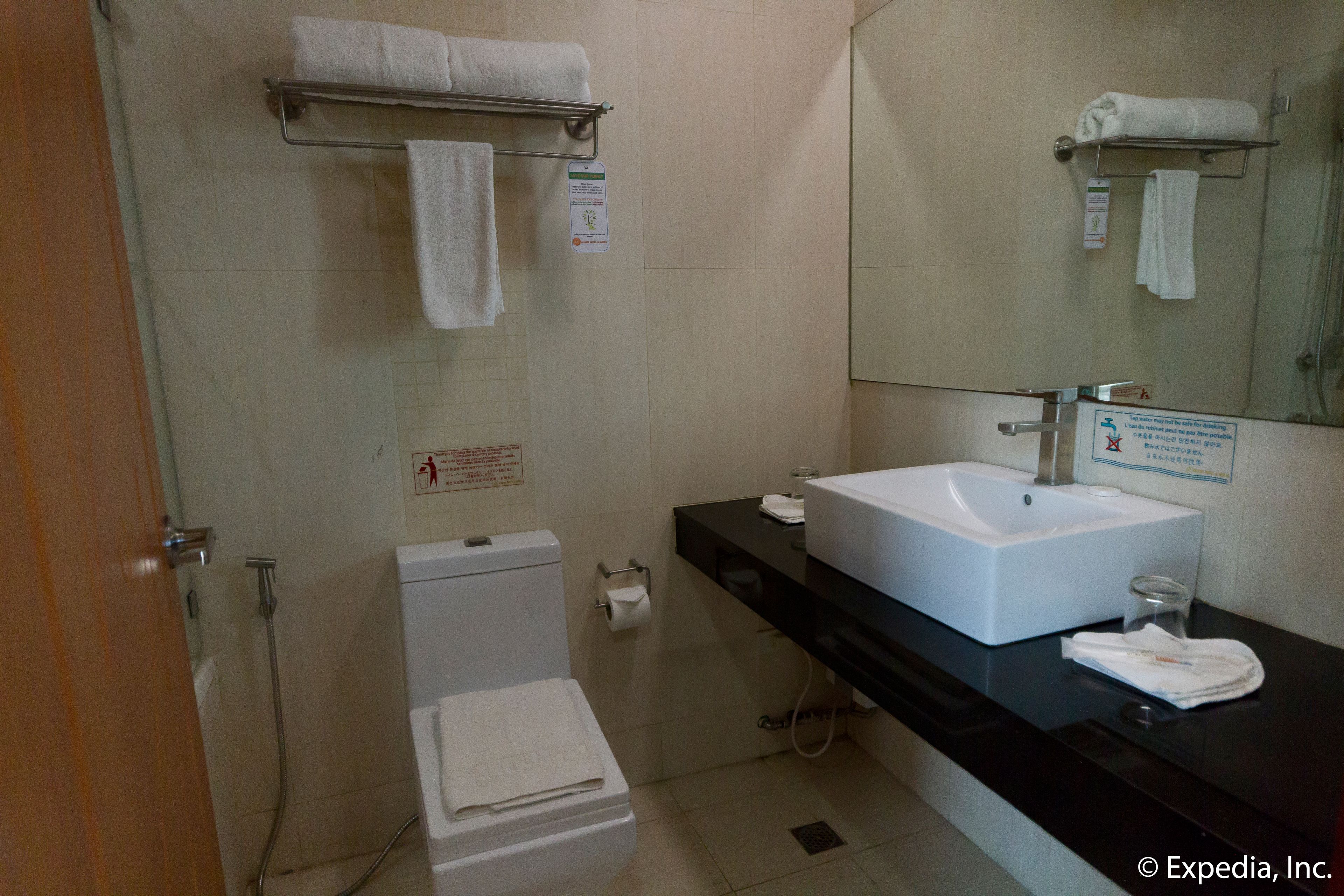 Photo - Allure Hotel & Suites