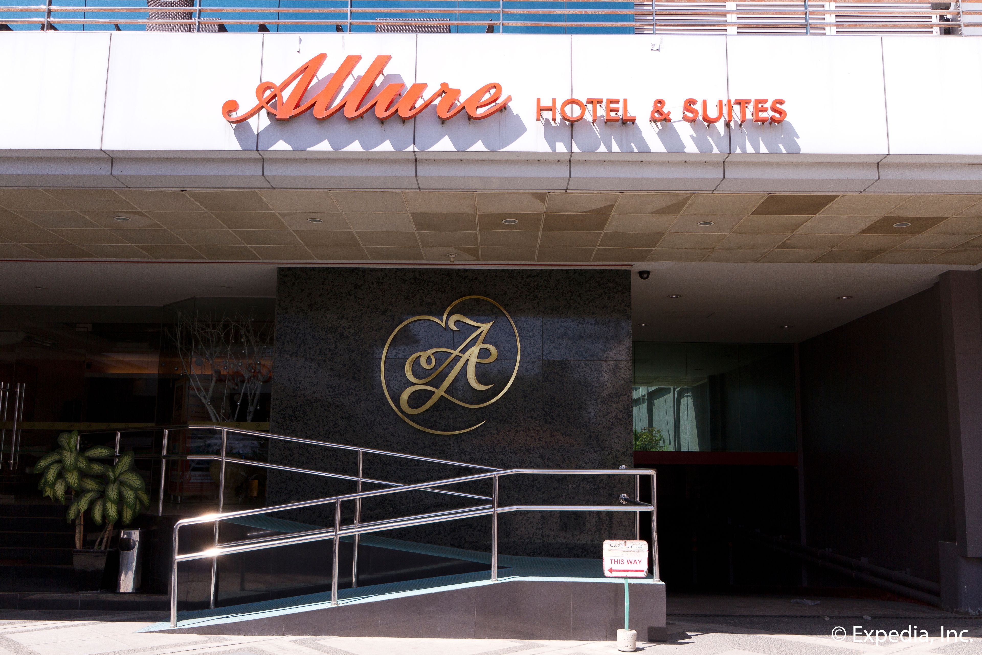 Photo - Allure Hotel & Suites