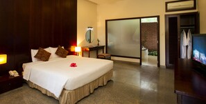 迷你吧、房內夾萬、摺床/加床 (收費)