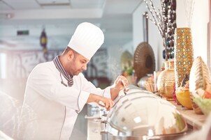 Breakfast (SAR 45 per person)