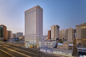 Select Comfort beds, minibar, in-room safe, desk - Makarem Al Bait Hotel (Makkah)