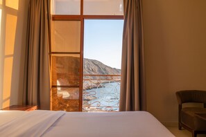 Standard Double Room, 1 King Bed, Lake View
