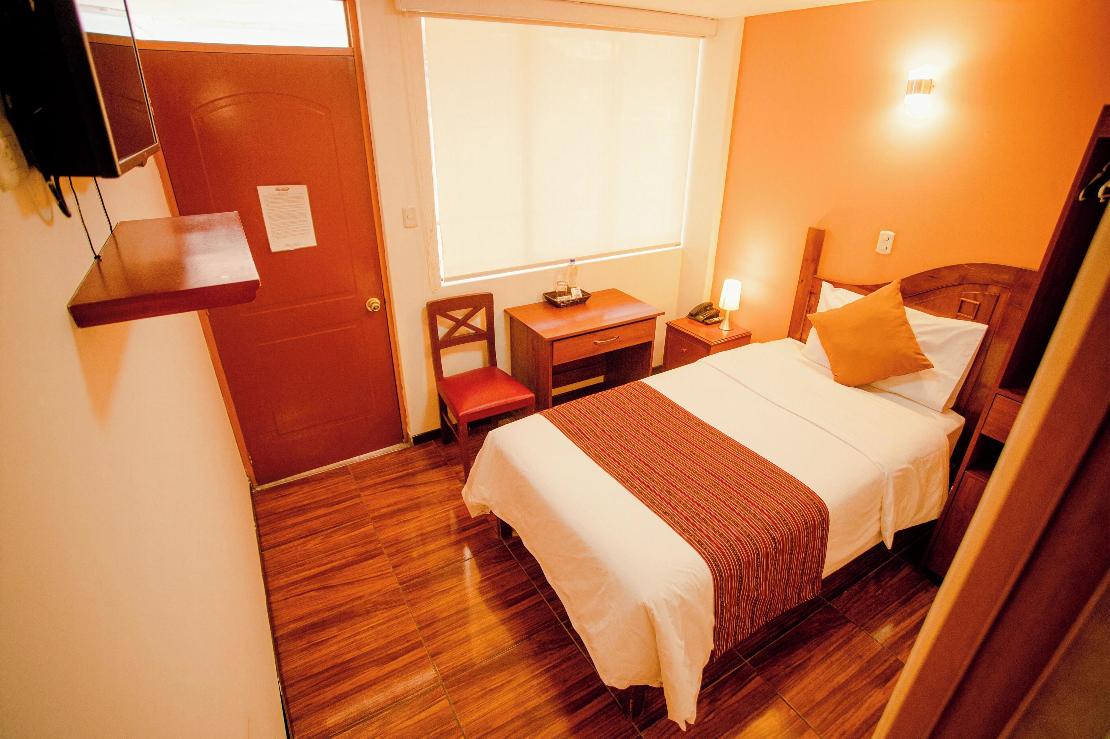 Single Room | Pillowtop beds, in-room safe, desk, blackout drapes