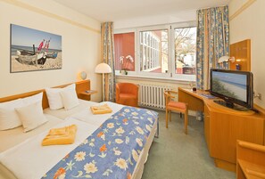 Hypo-allergenic bedding, desk, blackout curtains, iron/ironing board