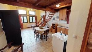 Standard Apartment, 2 Bedrooms | Private kitchenette